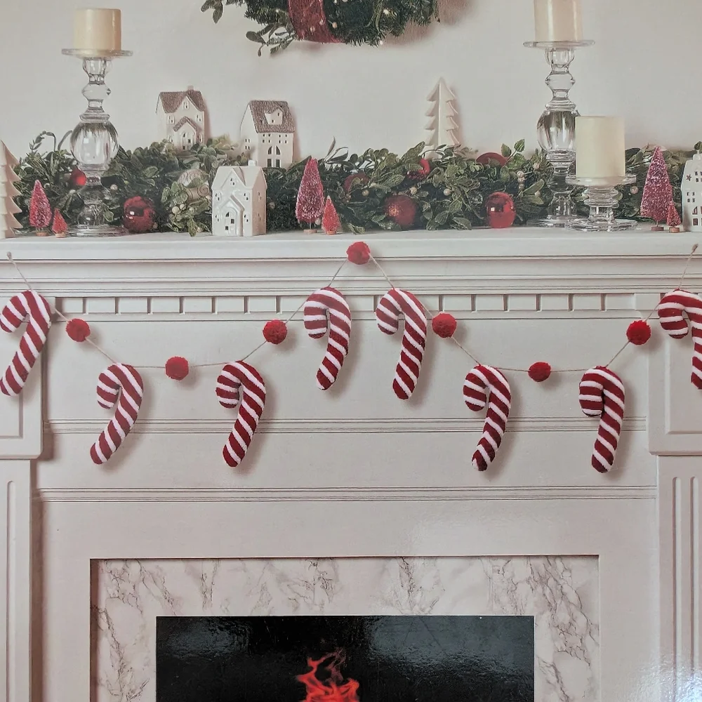 NIB Large Cozy Candy Cane Christmas Garland 6 FT Peppermint Holiday Gingerbread